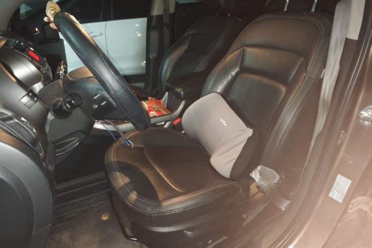 Used Kia Sportage R 2015 2.0L Automatic Two-Wheel Drive DLX Model Left Front Seat