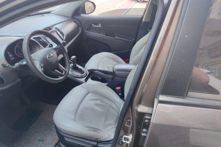 Used Kia Sportage R 2015 2.0L Automatic Two-Wheel Drive GL Left Front Seat