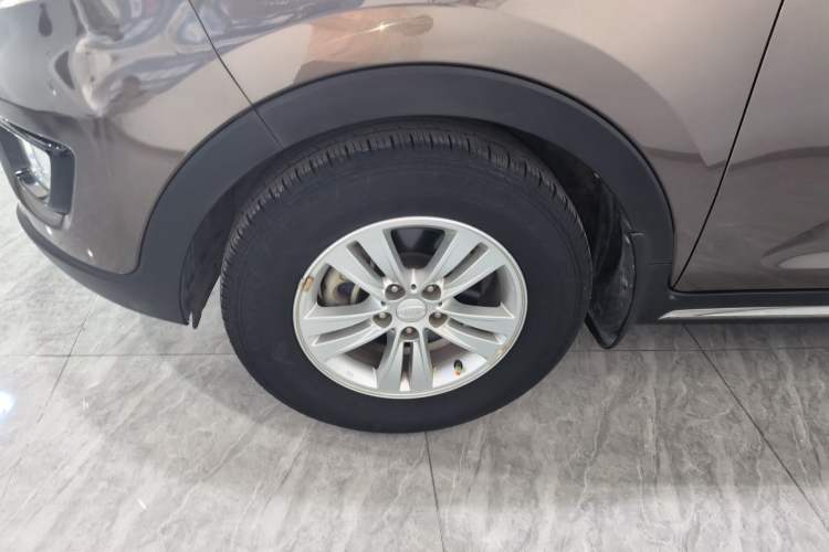 Used Kia Sportage R 2015 2.0L Automatic Two-Wheel Drive GL Left Front Wheel Hub