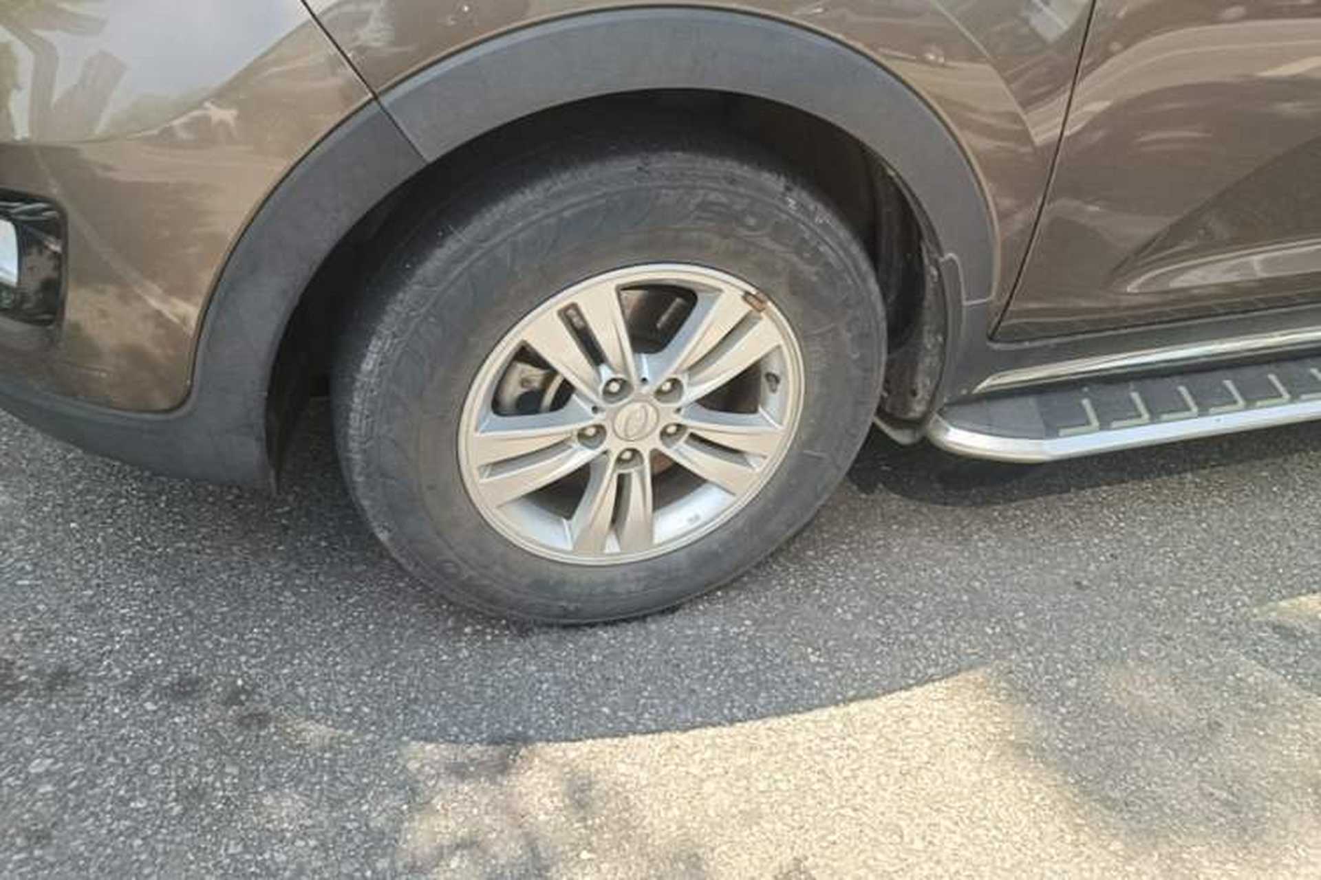 Used Kia Sportage R 2015 2.0L Automatic Two-Wheel Drive GL Left Front Wheel Hub