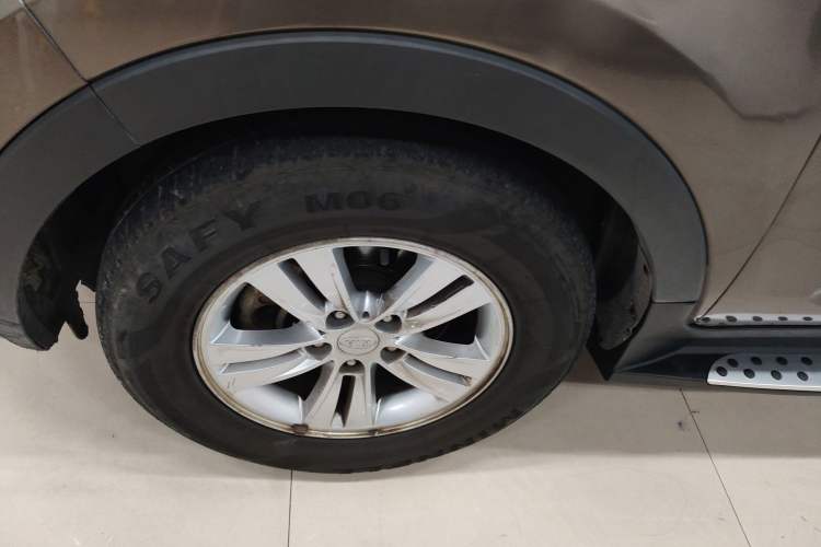 Used Kia Sportage R 2015 2.0L Automatic Two-Wheel Drive GL Left Front Wheel Hub