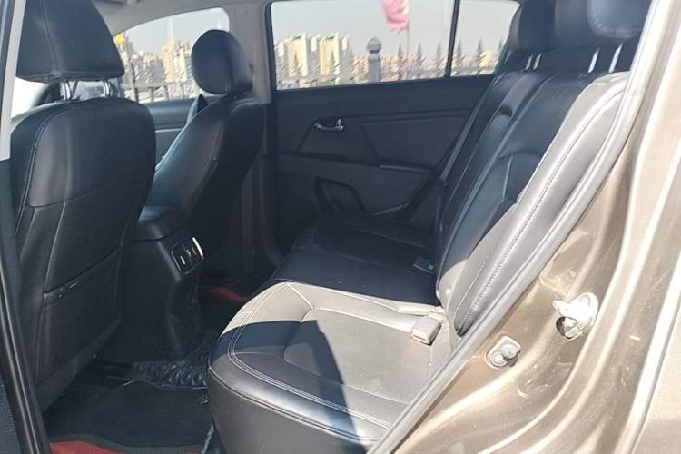 Used Kia Sportage R 2015 2.0L Automatic Two-Wheel Drive DLX Model Left Rear Seat