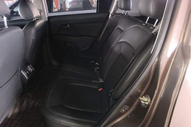 Used Kia Sportage R 2015 2.0L Automatic Two-Wheel Drive DLX Model Left Rear Seat