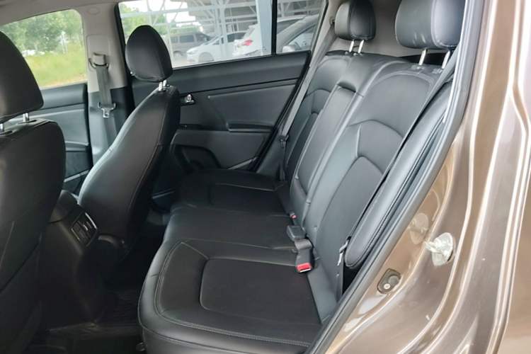Used Kia Sportage R 2015 2.0L Automatic Two-Wheel Drive DLX Model Left Rear Seat
