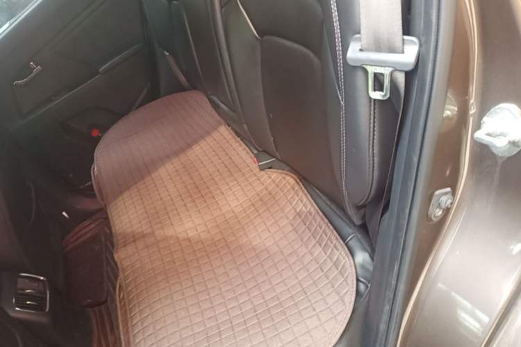 Used Kia Sportage R 2015 2.0L Automatic Two-Wheel Drive DLX Model Left Rear Seat