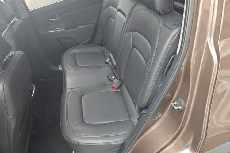 Used Kia Sportage R 2015 2.0L Automatic Two-Wheel Drive DLX Model Left Rear Seat
