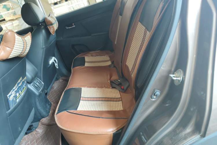 Used Kia Sportage R 2015 2.0L Automatic Two-Wheel Drive DLX Model Left Rear Seat