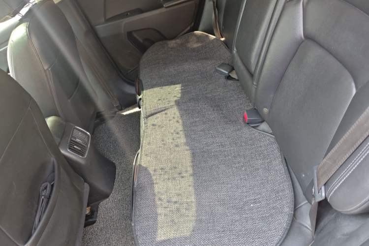 Used Kia Sportage R 2015 2.0L Automatic Two-Wheel Drive DLX Model Left Rear Seat