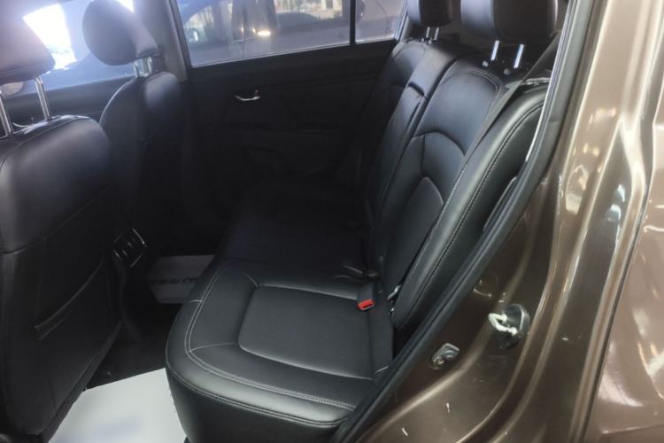 Used Kia Sportage R 2015 2.0L Automatic Two-Wheel Drive DLX Model Left Rear Seat