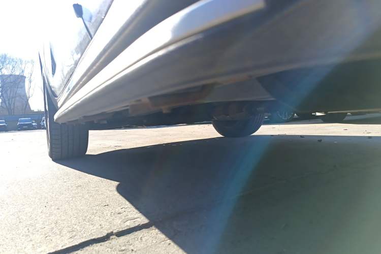Used Kia Sportage R 2015 2.0L Automatic Two-Wheel Drive DLX Model Left Side Sill