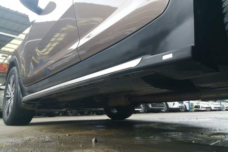 Used Kia Sportage R 2015 2.0L Automatic 2WD Premium Edition Left Side Sill