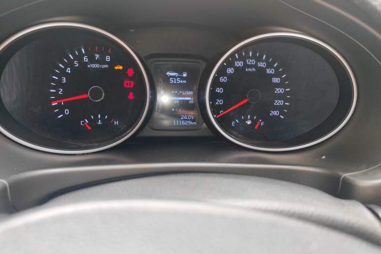 Used Kia Sportage R 2015 2.0L Manual Two-Wheel Drive GL Model Odometer Close Up