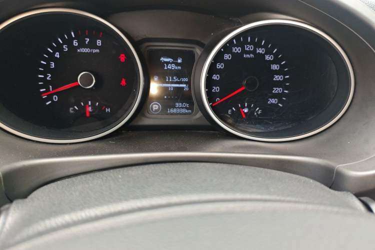 Used Kia Sportage R 2015 2.0L Automatic Two-Wheel Drive GLS Odometer Close Up