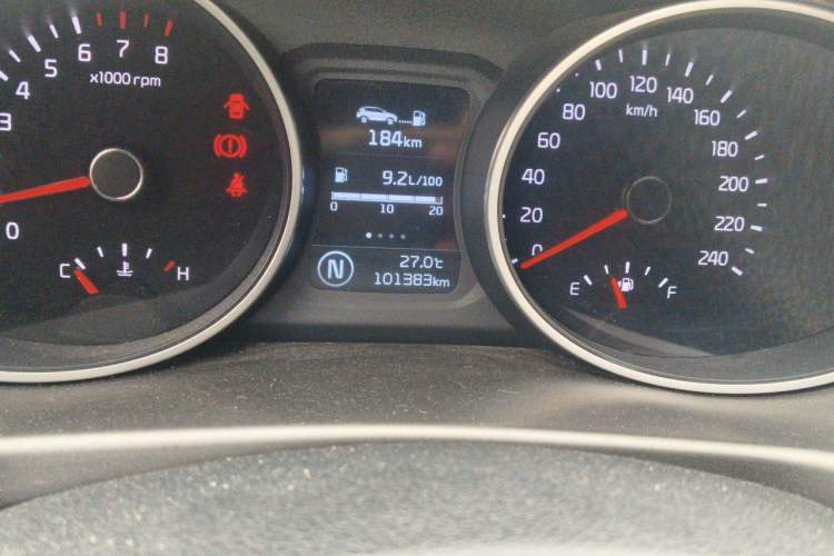Used Kia Sportage R 2015 2.0L Automatic Two-Wheel Drive GLS Odometer Close Up