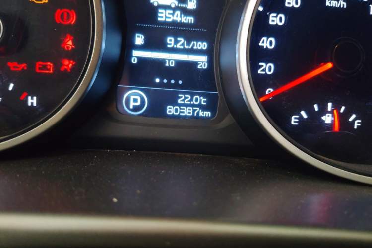Used Kia Sportage R 2015 2.0L Automatic Two-Wheel Drive GL Odometer Close Up