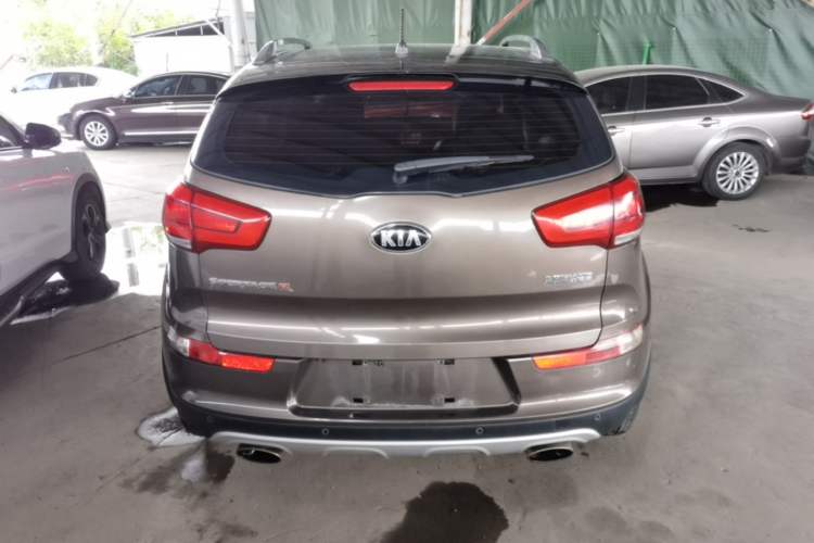 Used Kia Sportage R 2015 2.0L Automatic Two-Wheel Drive DLX Model Rear