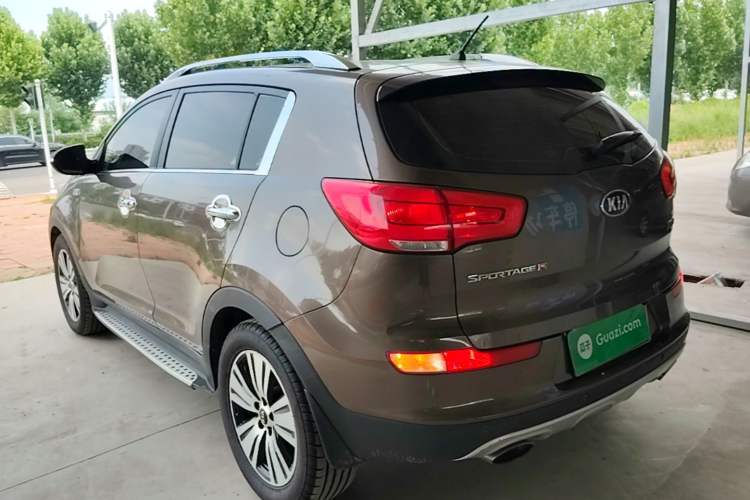 Used Kia Sportage R 2015 2.0L Automatic Two-Wheel Drive DLX Model Rear Left 45 Deg