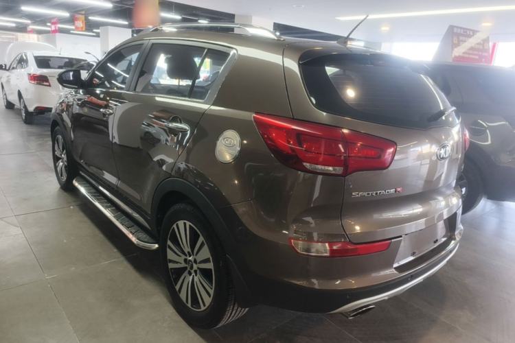 Used Kia Sportage R 2015 2.0L Automatic Two-Wheel Drive DLX Model Rear Left 45 Deg