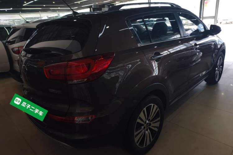 Used Kia Sportage R 2015 2.0L Automatic Two-Wheel Drive DLX Model Rear Right 45 Deg
