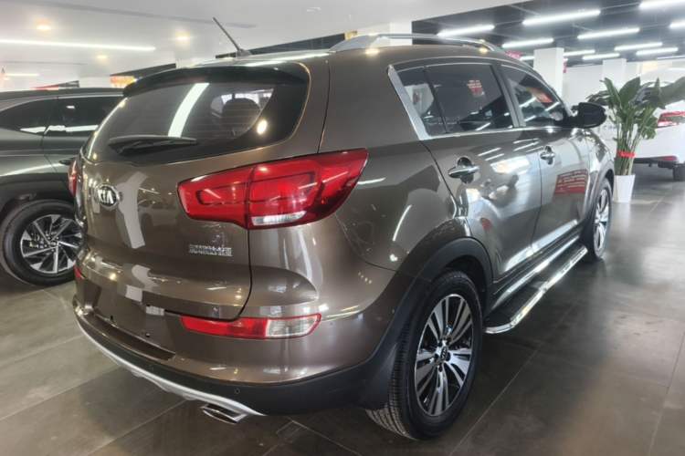 Used Kia Sportage R 2015 2.0L Automatic Two-Wheel Drive DLX Model Rear Right 45 Deg