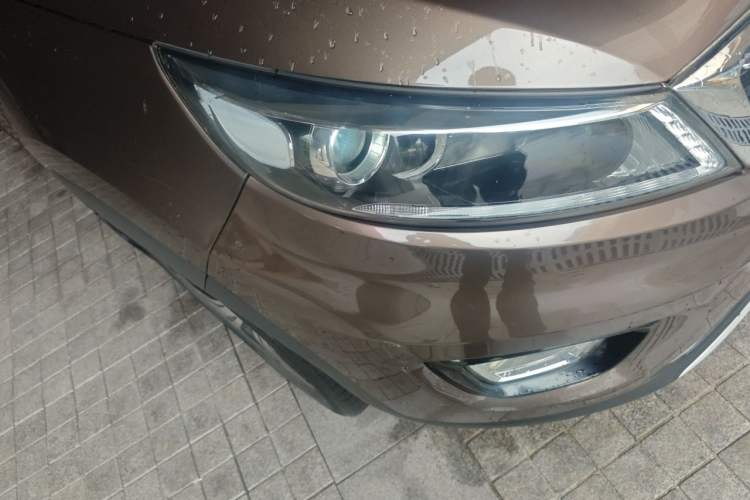 Used Kia Sportage R 2015 2.0L Automatic Two-Wheel Drive DLX Model Right Front Headlight
