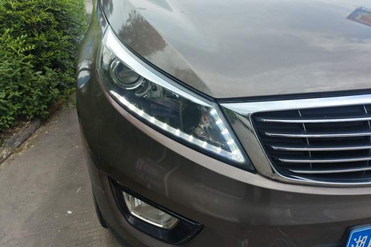 Used Kia Sportage R 2015 2.0L Automatic Two-Wheel Drive GLS Right Front Headlight