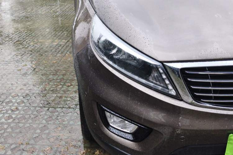 Used Kia Sportage R 2015 2.0L Automatic Two-Wheel Drive GLS Right Front Headlight