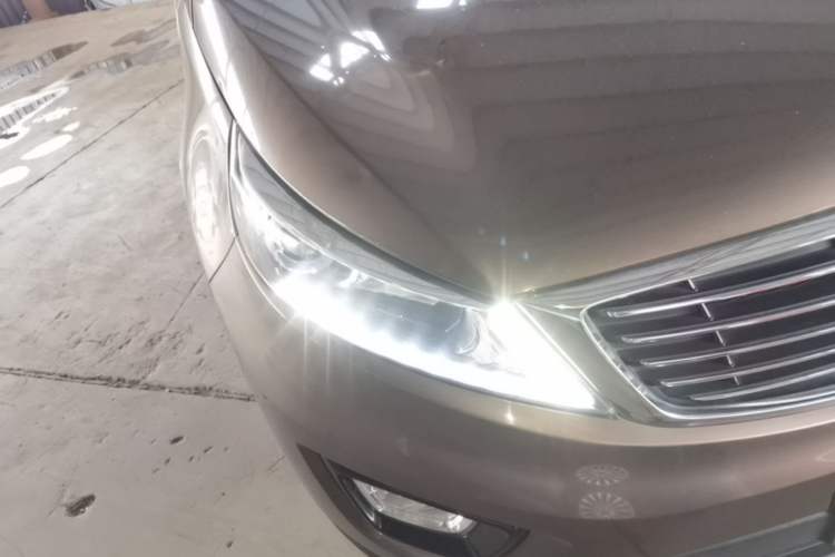 Used Kia Sportage R 2015 2.0L Automatic Two-Wheel Drive DLX Model Right Front Headlight