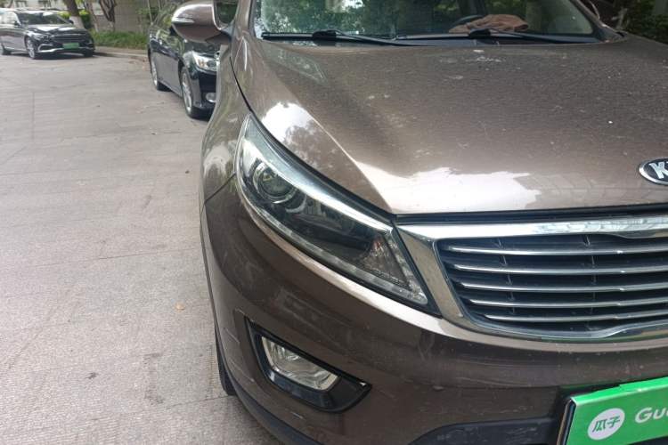 Used Kia Sportage R 2015 2.0L Automatic Two-Wheel Drive DLX Model Right Front Headlight