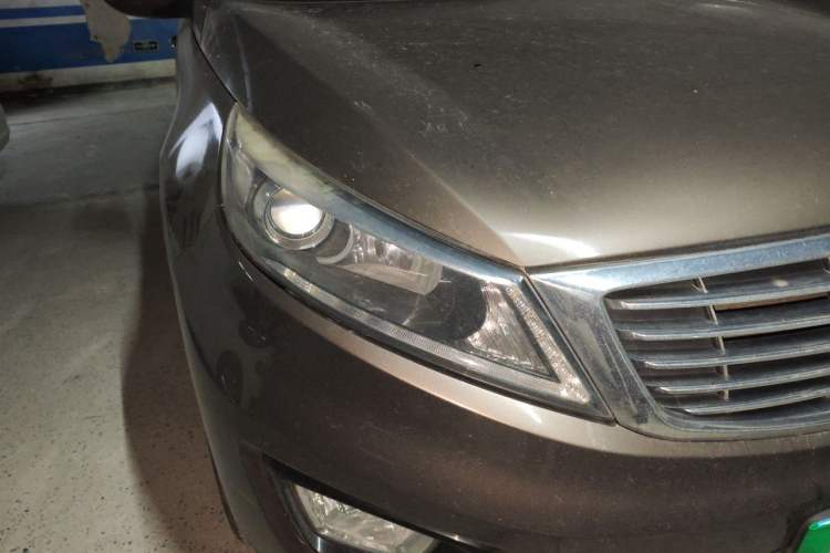 Used Kia Sportage R 2015 2.0L Automatic Two-Wheel Drive DLX Model Right Front Headlight