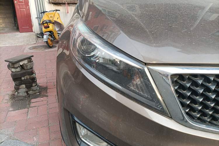 Used Kia Sportage R 2015 2.0L Manual Two-Wheel Drive GL Model Right Front Headlight