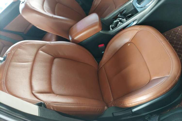 Used Kia Sportage R 2015 2.0L Automatic Two-Wheel Drive GLS Right Front Seat