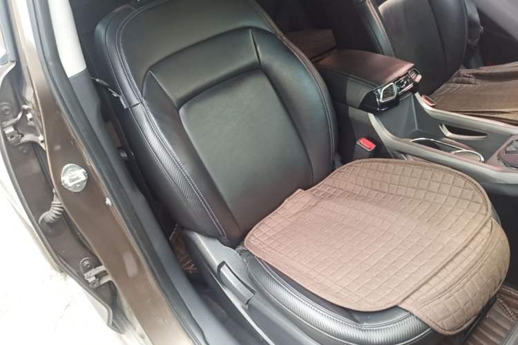 Used Kia Sportage R 2015 2.0L Automatic Two-Wheel Drive DLX Model Right Front Seat