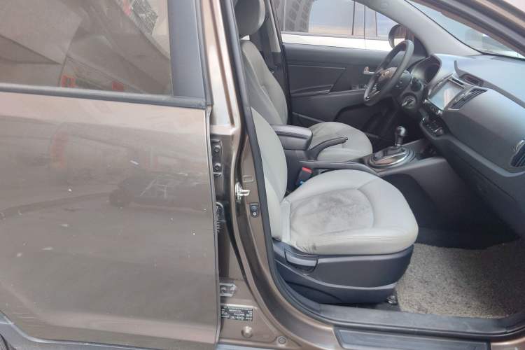 Used Kia Sportage R 2015 2.0L Automatic Two-Wheel Drive GL Right Front Seat