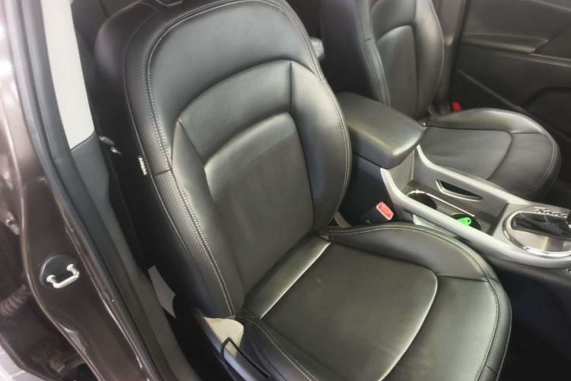 Used Kia Sportage R 2015 2.0L Automatic Two-Wheel Drive DLX Model Right Front Seat