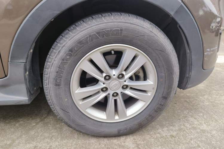 Used Kia Sportage R 2015 2.0L Automatic Two-Wheel Drive GL Right Front Wheel Hub