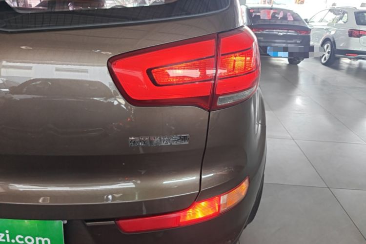 Used Kia Sportage R 2015 2.0L Automatic Two-Wheel Drive GLS Right Rear Taillight