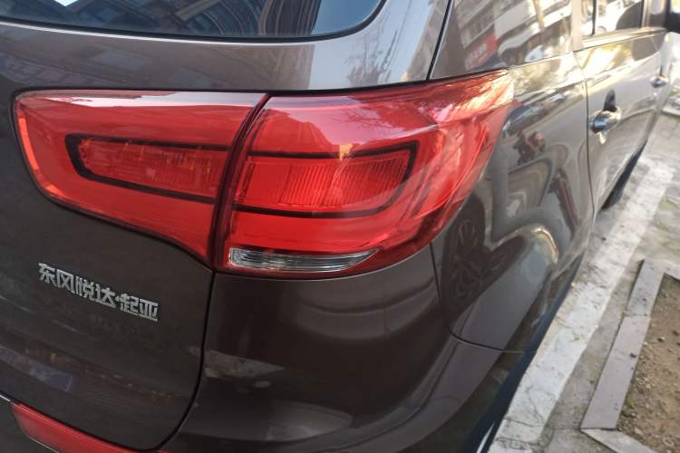 Used Kia Sportage R 2015 2.0L Automatic Two-Wheel Drive GL Right Rear Taillight