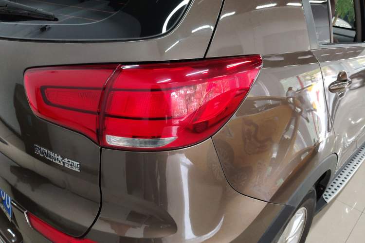 Used Kia Sportage R 2015 2.0L Automatic Two-Wheel Drive GL Right Rear Taillight