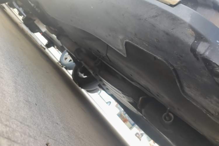 Used Kia Sportage R 2015 2.0L Manual Two-Wheel Drive GL Model Right Side Sill