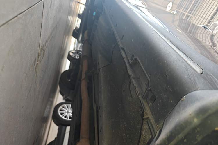 Used Kia Sportage R 2015 2.0L Automatic Two-Wheel Drive GLS Right Side Sill
