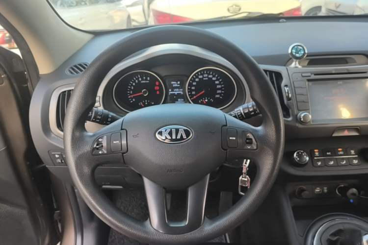Used Kia Sportage R 2015 2.0L Manual Two-Wheel Drive GL Model Steering Wheel