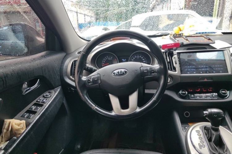 Used Kia Sportage R 2015 2.0L Automatic Two-Wheel Drive DLX Model Steering Wheel