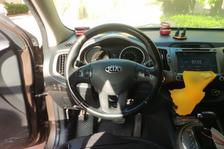 Used Kia Sportage R 2015 2.0L Automatic Two-Wheel Drive DLX Model Steering Wheel