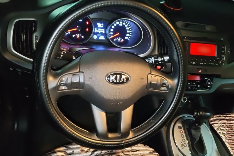 Used Kia Sportage R 2015 2.0L Automatic Two-Wheel Drive DLX Model Steering Wheel