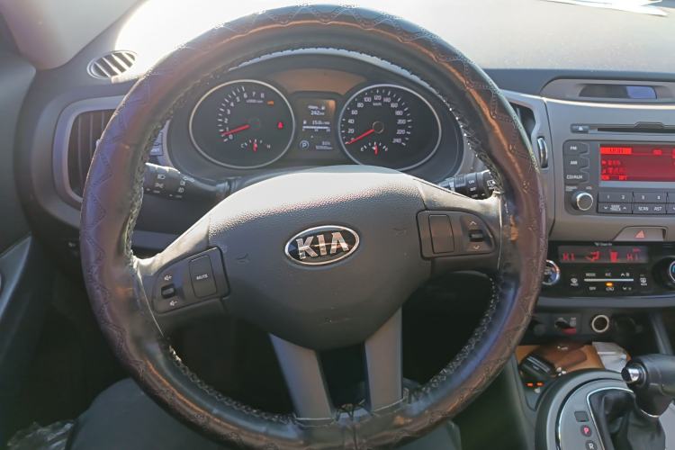 Used Kia Sportage R 2015 2.0L Automatic Two-Wheel Drive DLX Model Steering Wheel