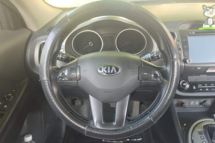 Used Kia Sportage R 2015 2.0L Automatic Two-Wheel Drive DLX Model Steering Wheel