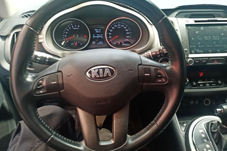 Used Kia Sportage R 2015 2.0L Automatic Two-Wheel Drive DLX Model Steering Wheel