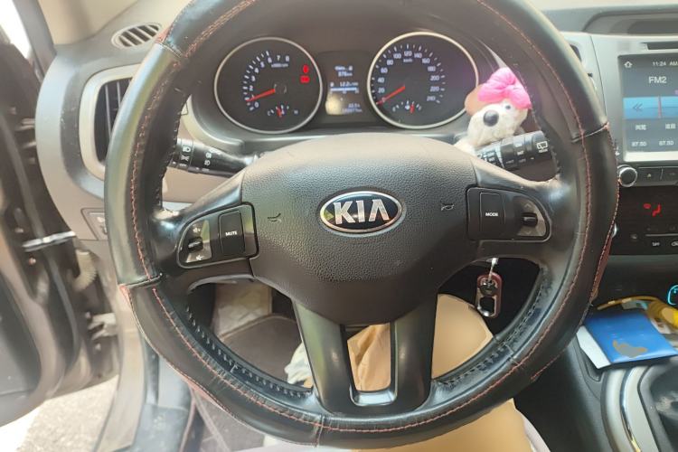 Used Kia Sportage R 2015 2.0L Manual Two-Wheel Drive GLS Trim Steering Wheel