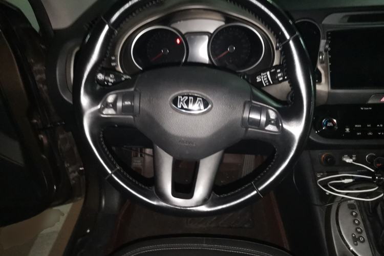Used Kia Sportage R 2015 2.0L Automatic Two-Wheel Drive DLX Model Steering Wheel